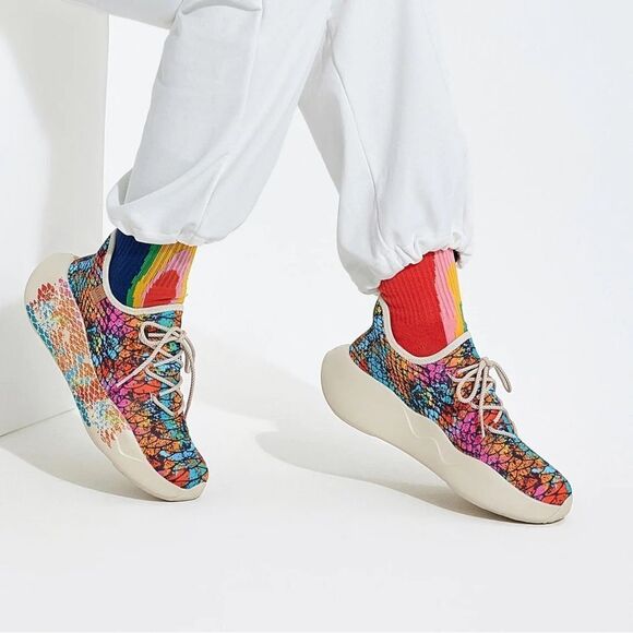 UIN Women's Sneakers Lightweight Walking Comfy Shoes (Colorful Scale) - Picture 10 of 11